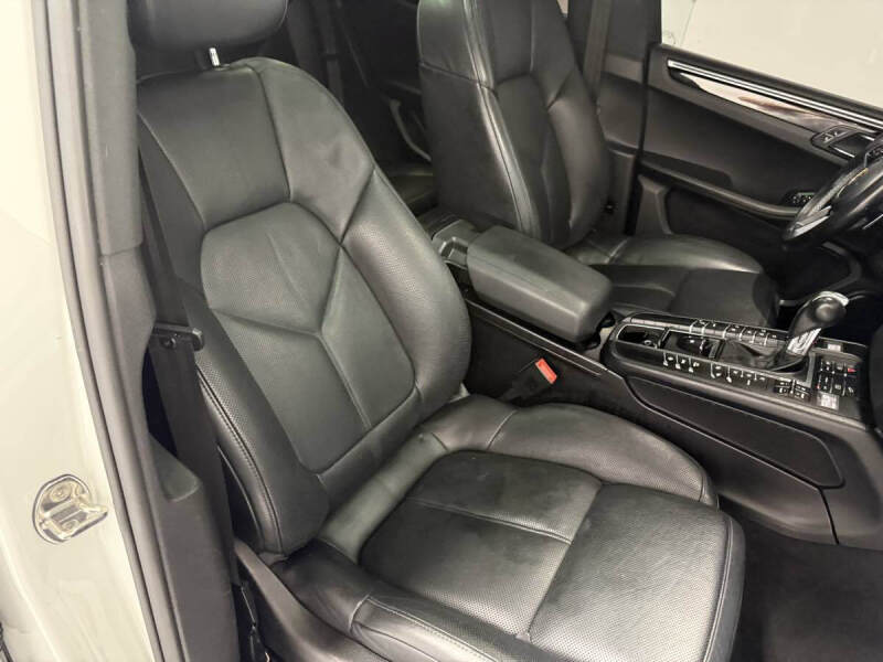 2017 Porsche Macan