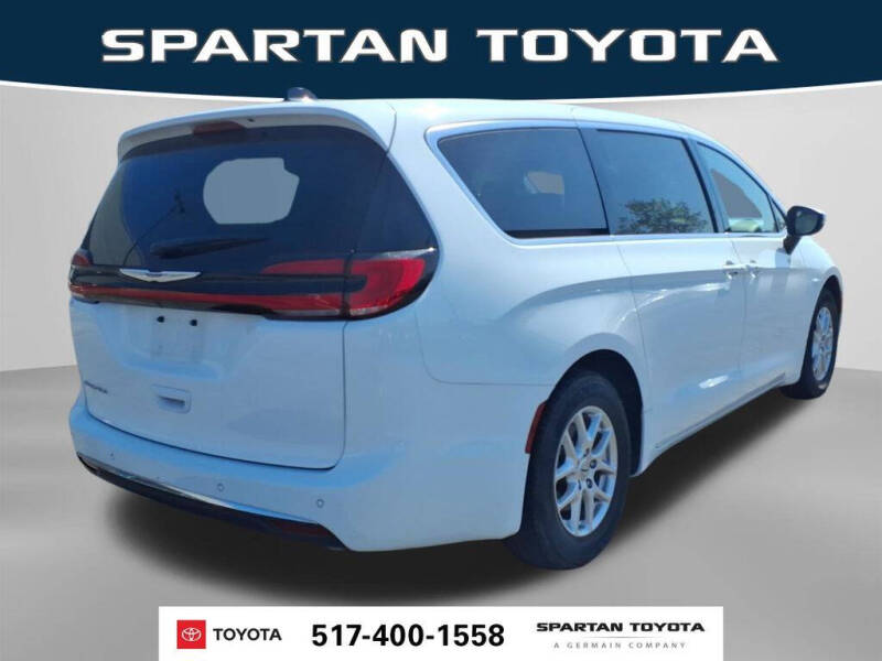 2023 Chrysler Pacifica Touring L