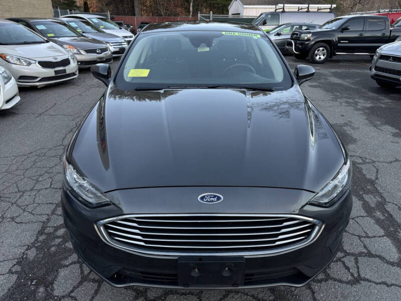 2020 Ford Fusion SE