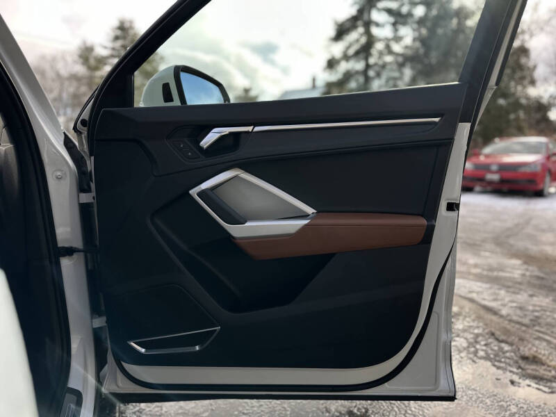 2021 Audi Q3 quattro S line Prem Plus 45 TFSI