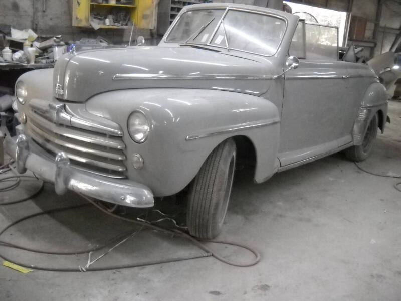 1947 Ford Super Deluxe