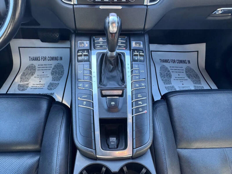 2017 Porsche Macan S