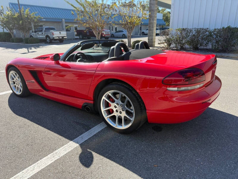 2004 Dodge Viper SRT-10