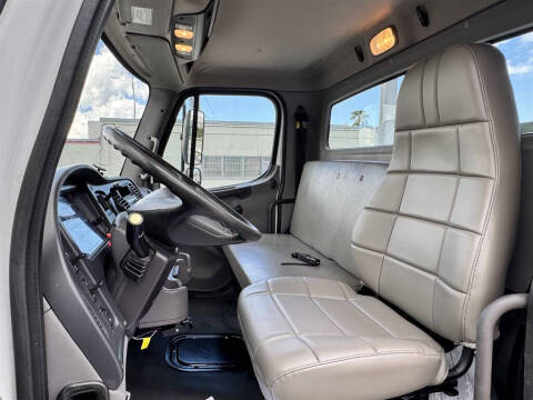 2020 Freightliner M2 106