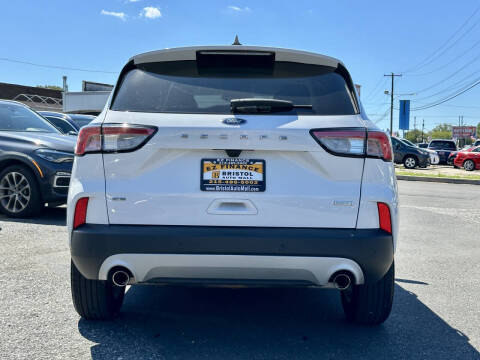 2020 Ford Escape SE