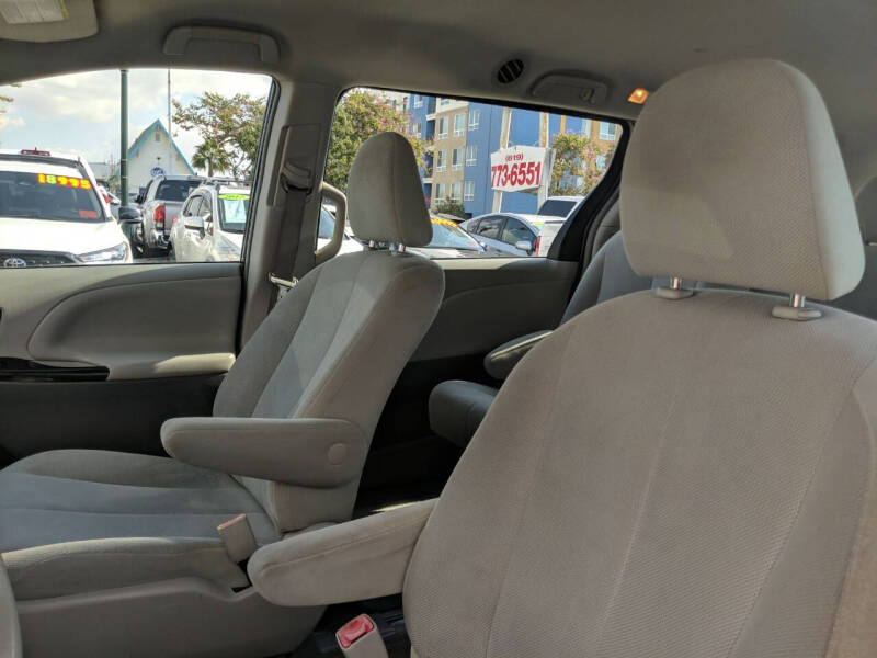 2014 Toyota Sienna L 7-Passenger