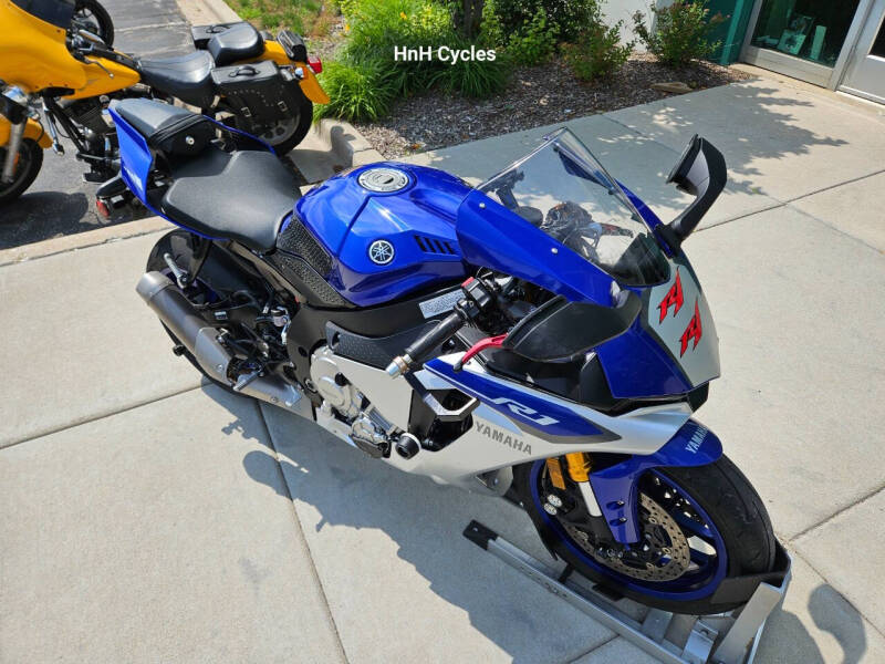 2015 Yamaha YZF-R1