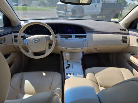 2008 Toyota Avalon XLS