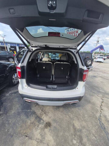 2017 Ford Explorer Platinum