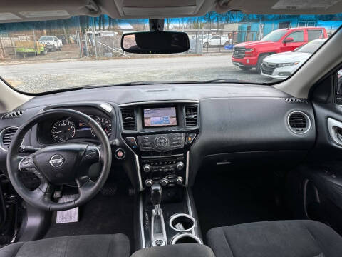 2016 Nissan Pathfinder SV