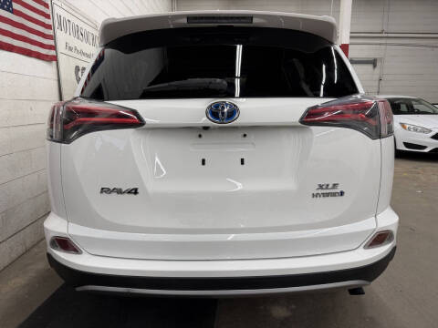 2017 Toyota RAV4 Hybrid XLE