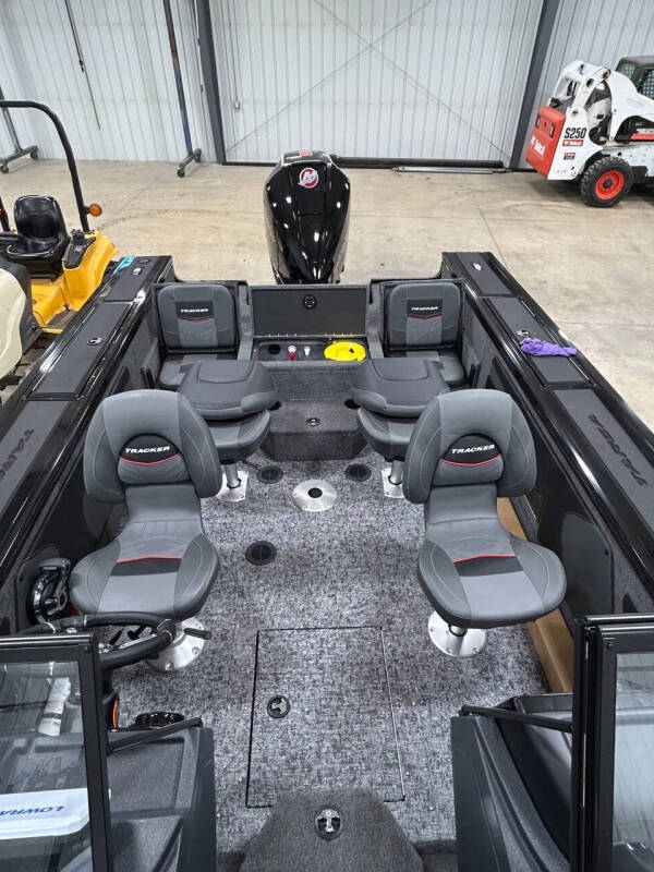 2025 Tracker TARGA 19 COMBO