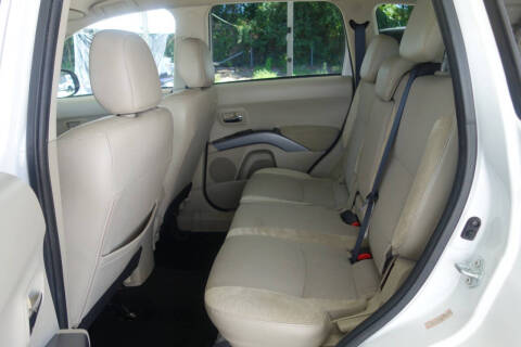 2010 Mitsubishi Outlander SE