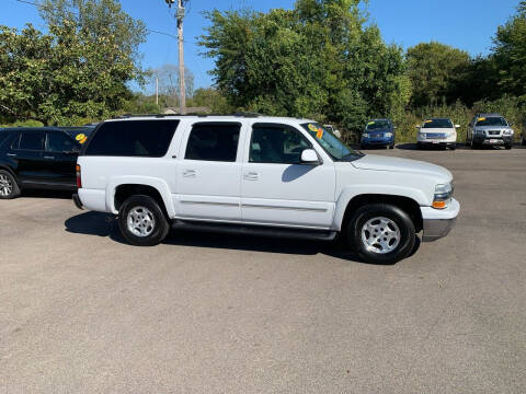 2004 Chevrolet Suburban for sale at Auto Acceptance in Tupelo MS