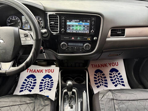 2017 Mitsubishi Outlander ES