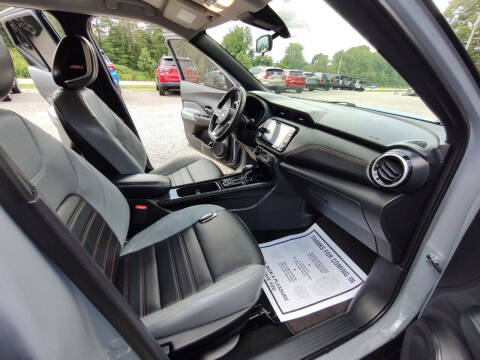 2021 Nissan Kicks SR