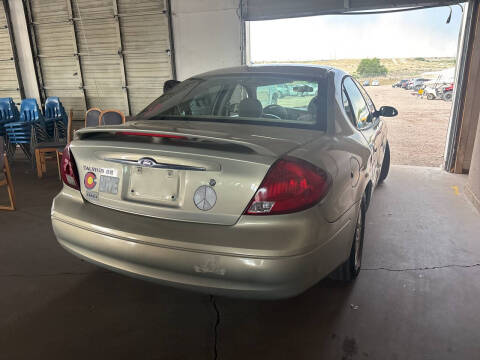 2003 Ford Taurus SE