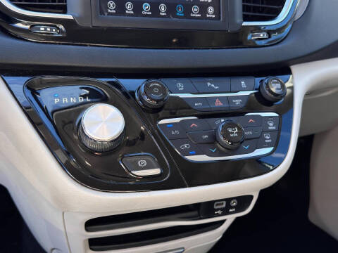 2020 Chrysler Pacifica Touring