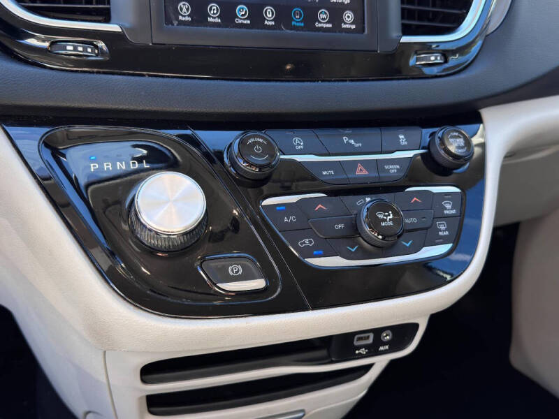 2020 Chrysler Pacifica Touring