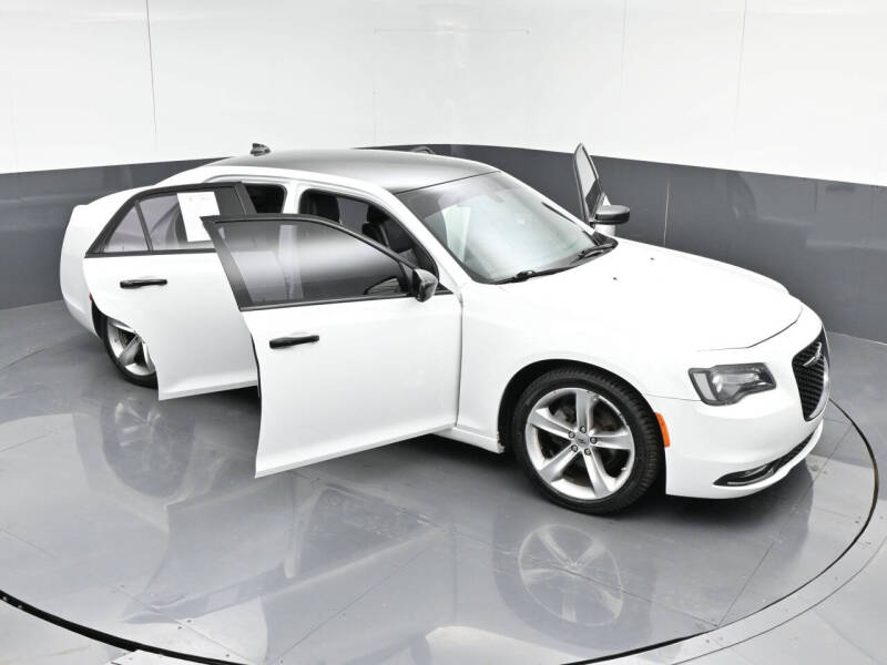 2019 Chrysler 300 S