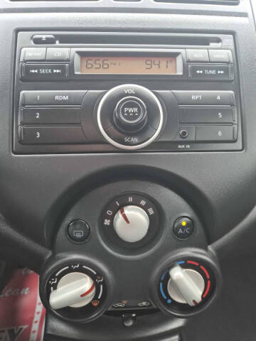 2014 Nissan Versa 1.6 SV