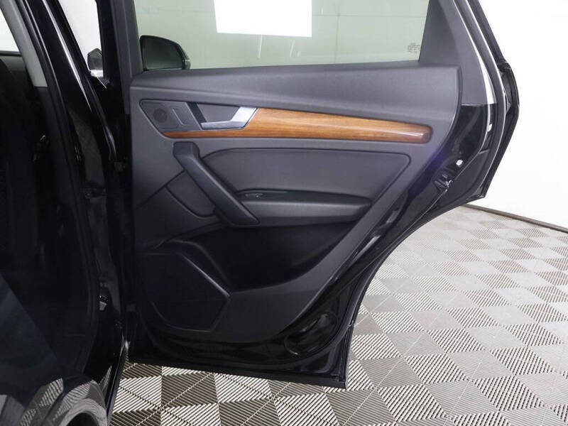 2023 Audi Q5 quattro Premium 40 TFSI