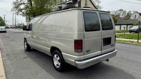 2005 Ford E-Series E-150