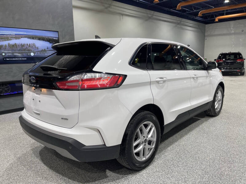 2024 Ford Edge SEL - Photo 2