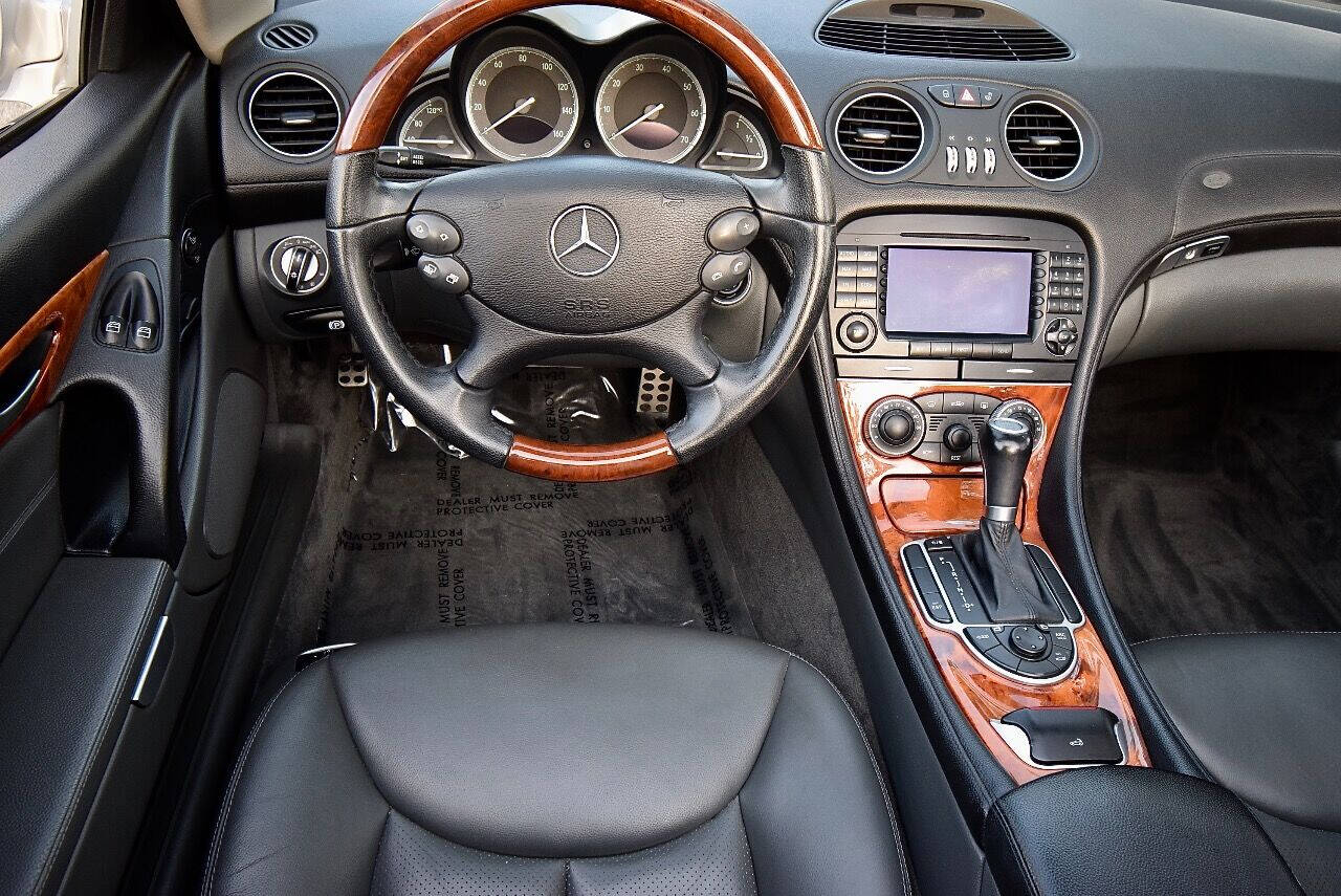 2005 Mercedes-Benz SL-Class 15
