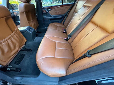 2000 Mercedes-Benz E-Class E 320