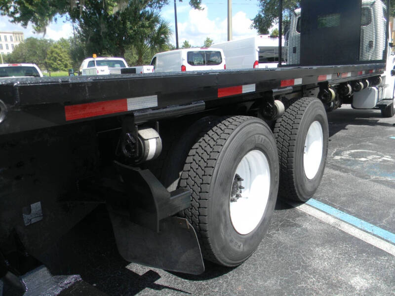 2014 Freightliner M2 106
