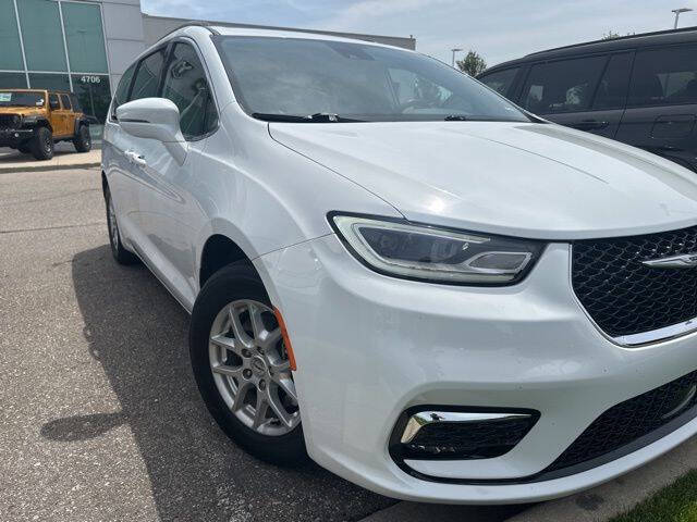 2022 Chrysler Pacifica Touring L