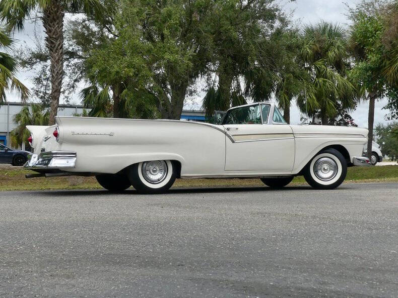 1957 Ford Fairlane