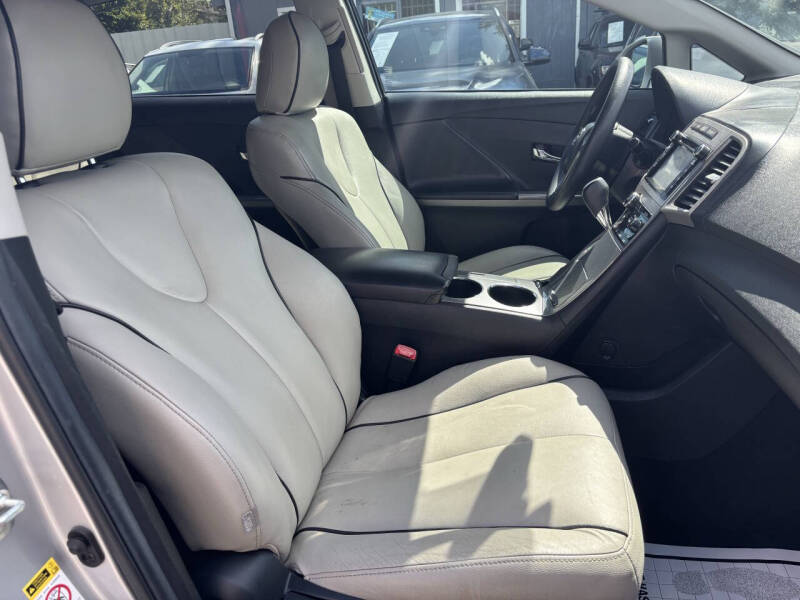 2013 Toyota Venza LE