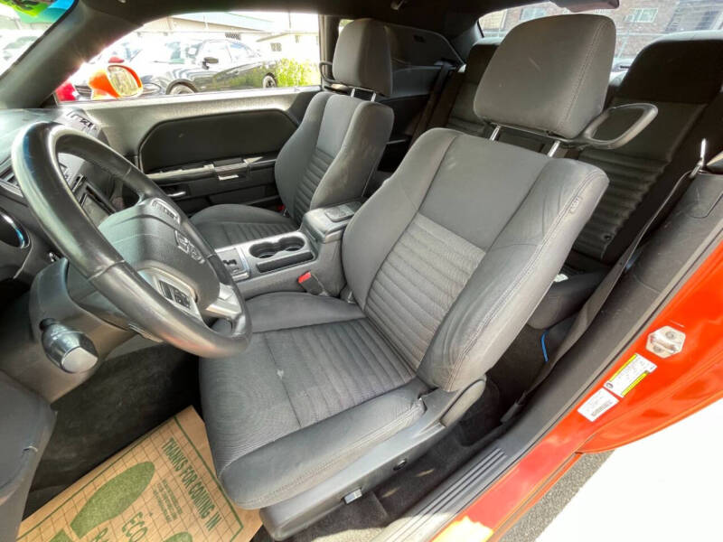 2013 Dodge Challenger SXT