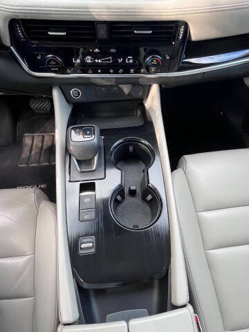 2023 Nissan Rogue SL