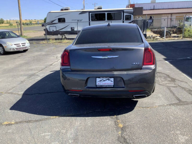 2019 Chrysler 300 S