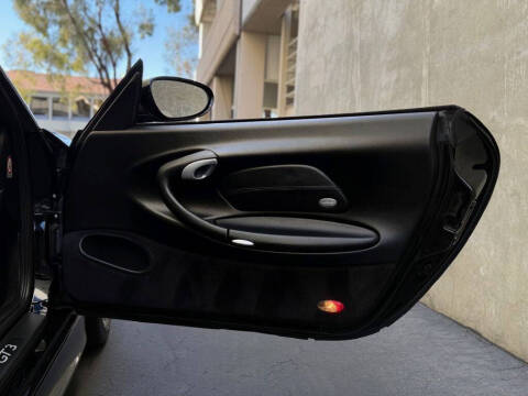 2004 Porsche 911 GT3