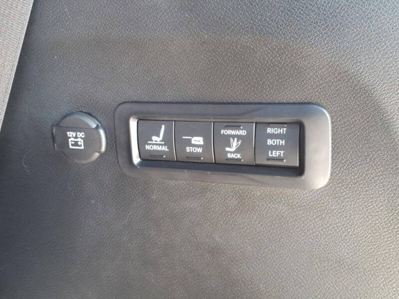2025 Chrysler Pacifica Pinnacle