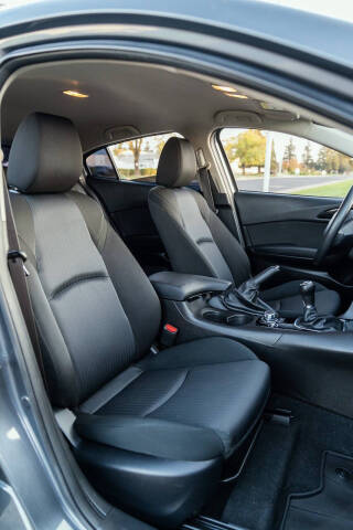 2016 Mazda MAZDA3 i Sport