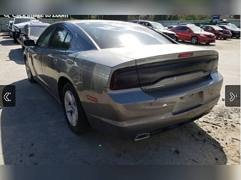 2012 Dodge Charger SE
