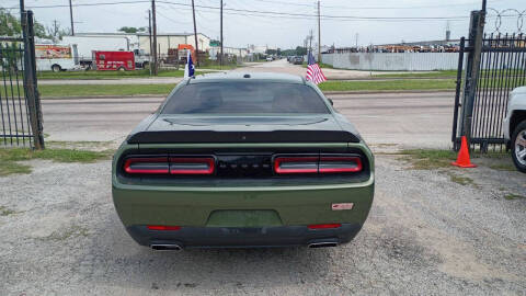 2021 Dodge Challenger SXT