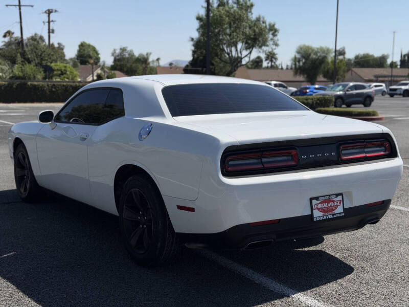 2017 Dodge Challenger SXT