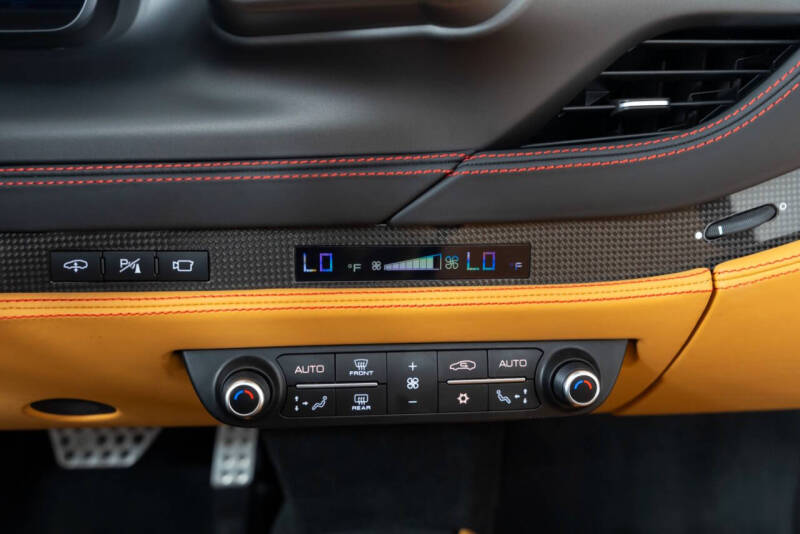 2021 Ferrari F8 Spider