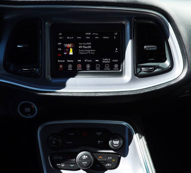 2019 Dodge Challenger SXT