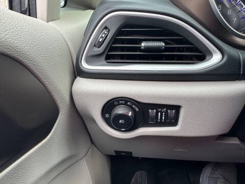 2017 Chrysler Pacifica Touring Plus