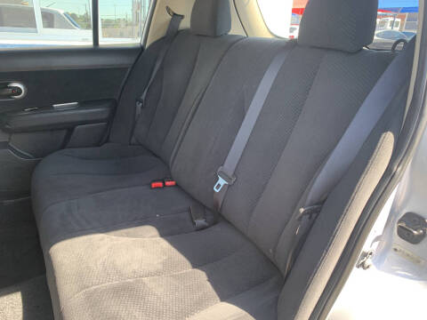 2012 Nissan Versa 1.8 S