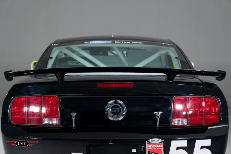 2005 Ford Mustang