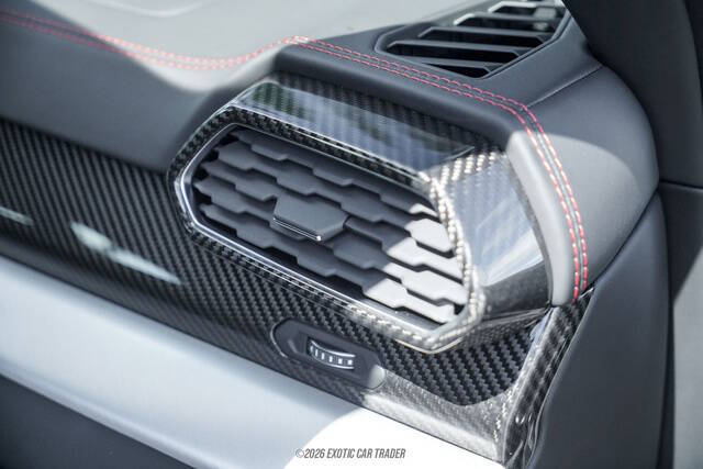 2024 Lamborghini Urus S