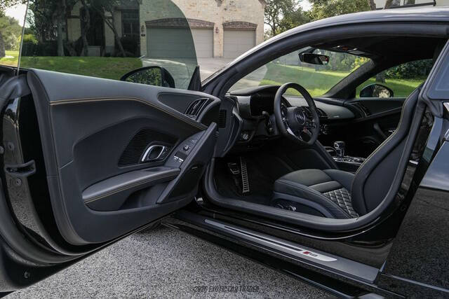 2023 Audi R8 5.2 V10 performance